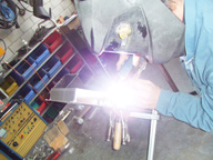 El telar del SofaBox se salda manualmente.